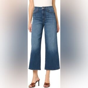 NILI LOTAN Distressed Bootcut Jeans (J4)